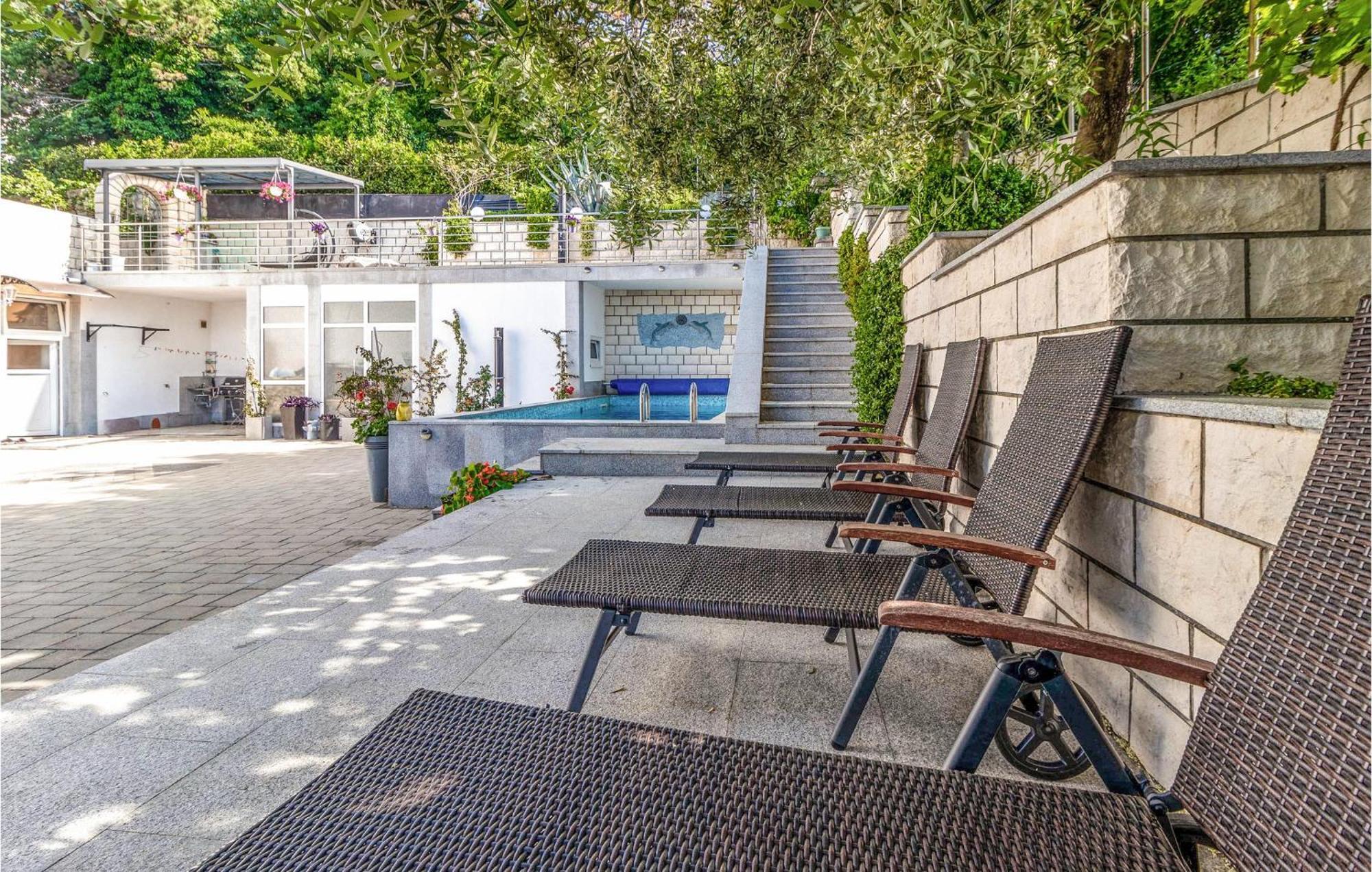 1 Bedroom Cozy Apartment In Crikvenica Exterior photo